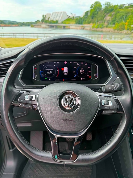 Volkswagen Tiguan 8 of 26