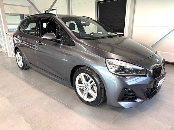 BMW 225xe 8 of 16