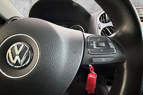 Volkswagen Tiguan 18 of 27