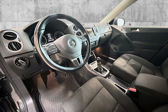 Volkswagen Tiguan 12 of 27
