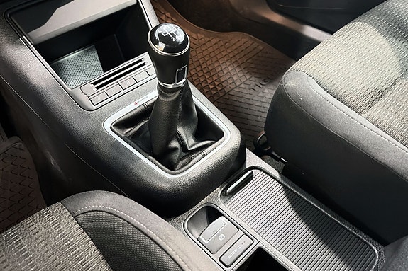 Volkswagen Tiguan 23 of 27