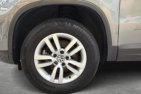 Volkswagen Tiguan 9 of 27