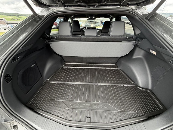 Subaru Solterra 8 of 13