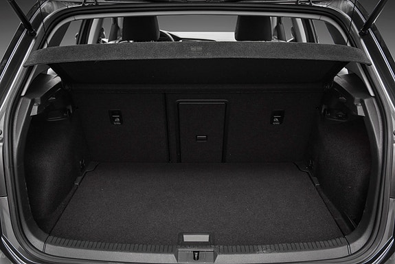 Volkswagen e-Golf VII 22 of 25