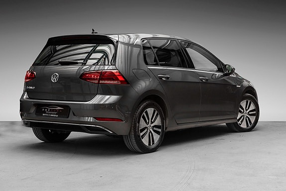 Volkswagen e-Golf VII 2 of 25