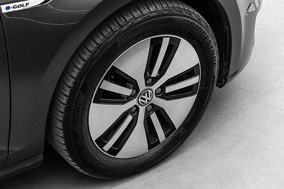 Volkswagen e-Golf VII 9 of 25