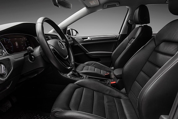 Volkswagen e-Golf VII 10 of 25