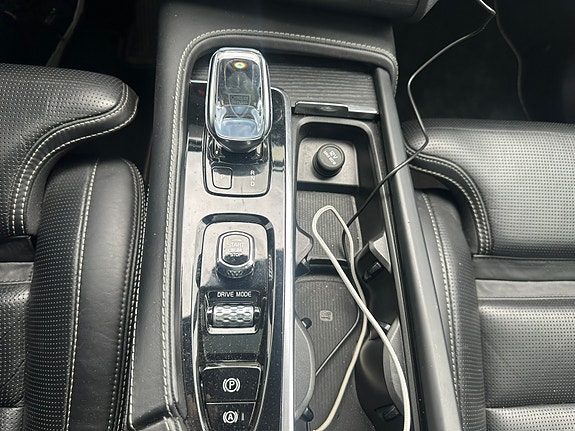 Volvo XC90 24 of 30