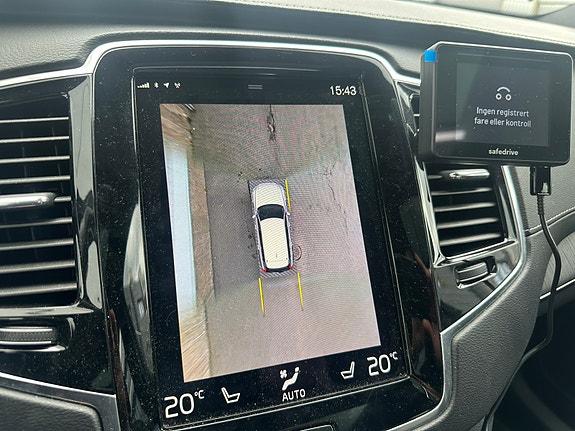 Volvo XC90 19 of 30