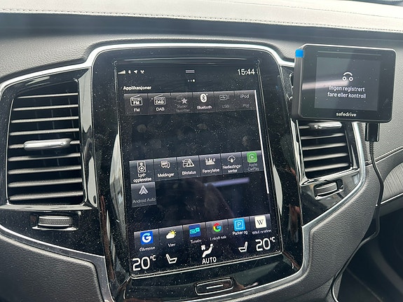 Volvo XC90 21 of 30