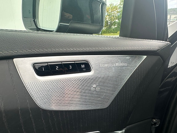 Volvo XC90 27 of 30