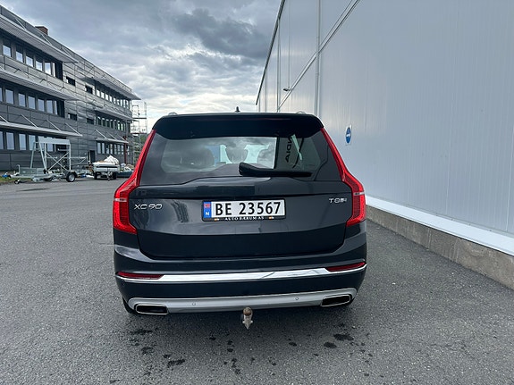 Volvo XC90 7 of 30