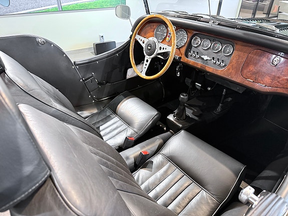 Morgan Plus 4 17 of 25