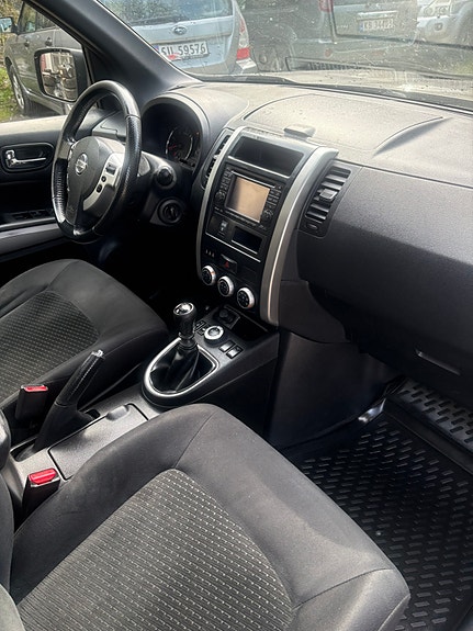 Nissan X-Trail 14 of 29