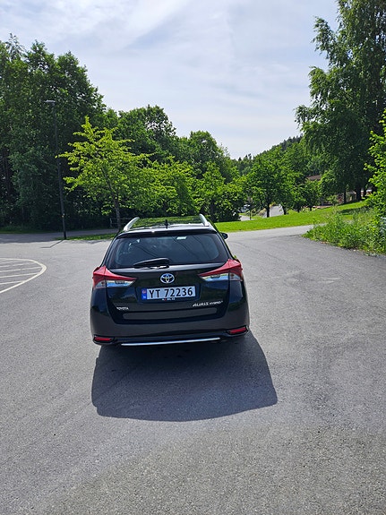 Toyota Auris 5 of 21
