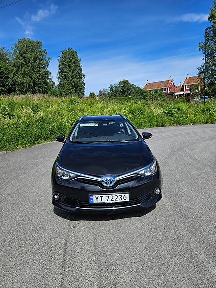 Toyota Auris 3 of 21