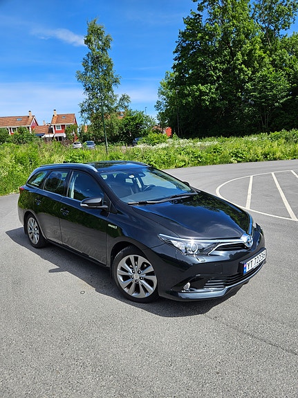 Toyota Auris 4 of 21