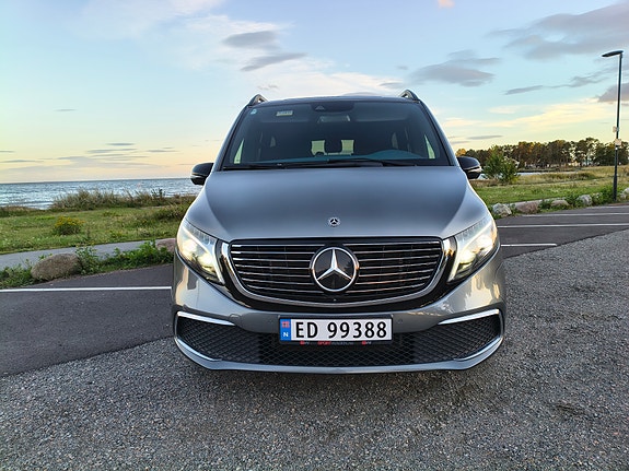 Mercedes-Benz EQV300 6 of 30