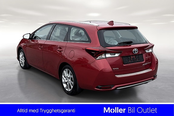 Toyota Auris 7 of 20