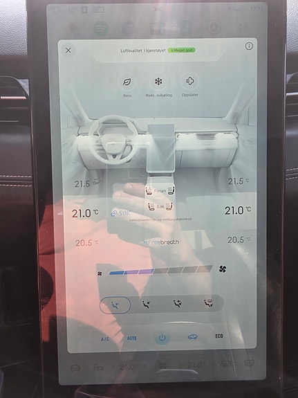 XPeng G3i 11 of 23