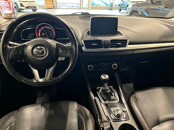 Mazda 3 7 of 9