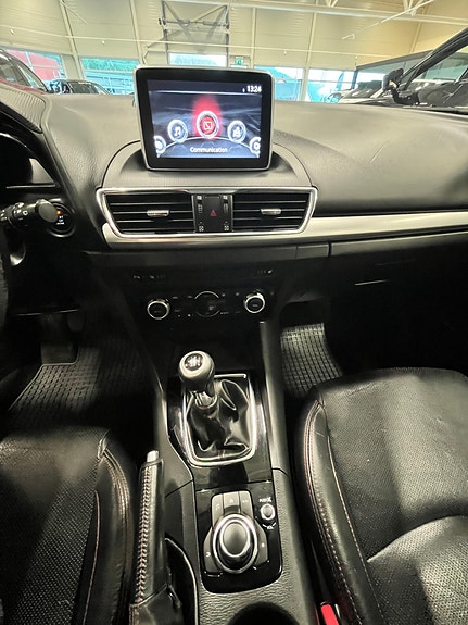 Mazda 3 8 of 9