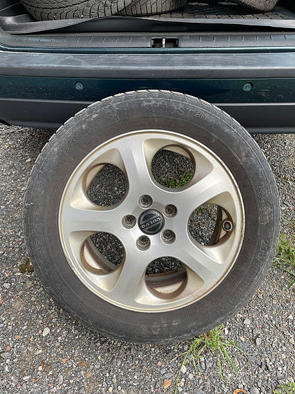 Volvo V70 12 of 16