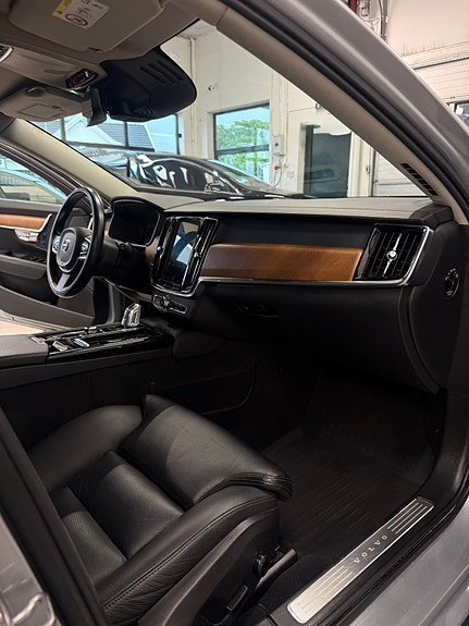 Volvo V90 18 of 25