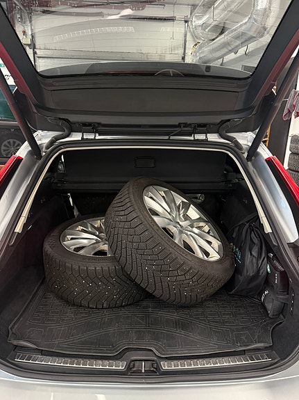 Volvo V90 25 of 25