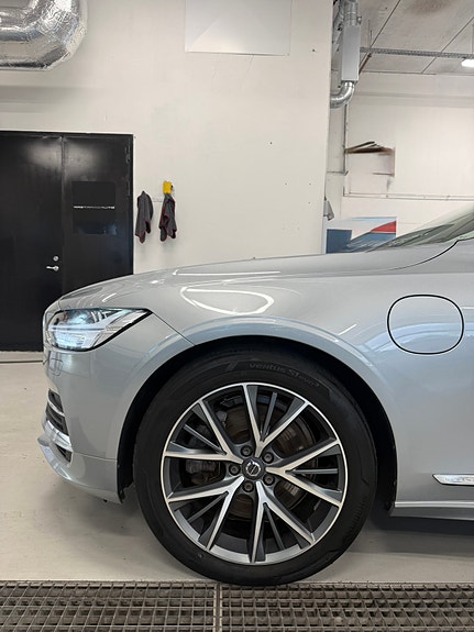 Volvo V90 4 of 25