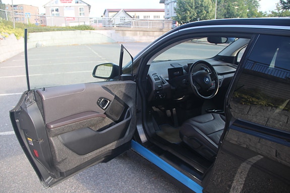 BMW i3 10 of 29
