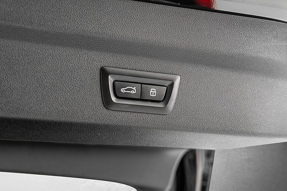BMW iX2 29 of 30