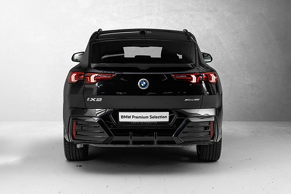 BMW iX2 8 of 30