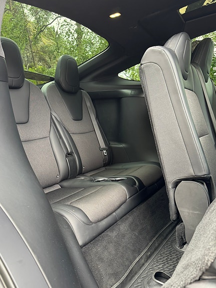 Tesla Model X 15 of 20