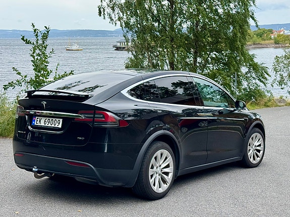 Tesla Model X 5 of 20