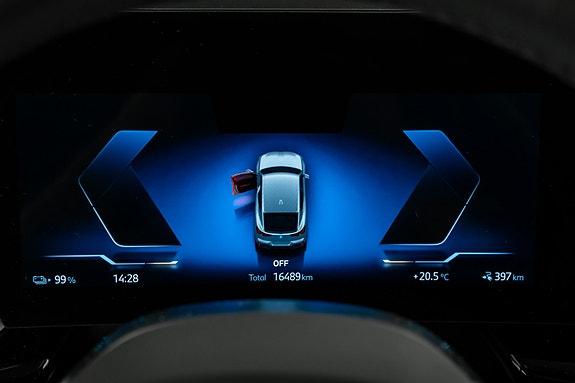 BMW iX2 10 of 30