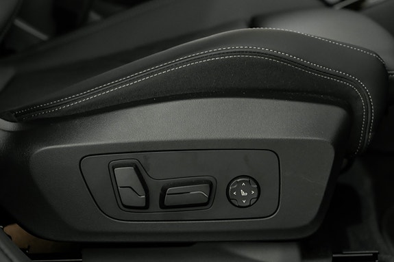 BMW iX2 26 of 30