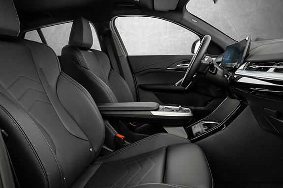 BMW iX2 27 of 30