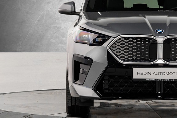 BMW iX2 3 of 30
