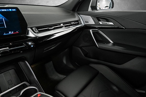 BMW iX2 17 of 30