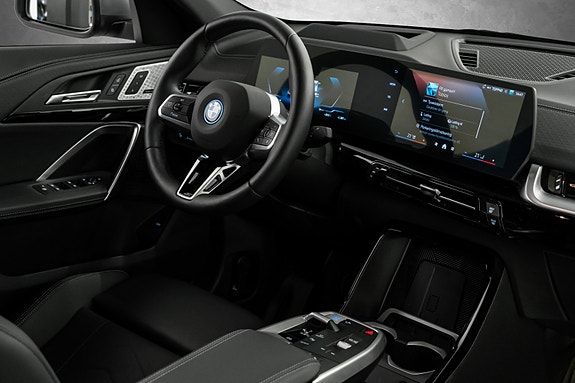 BMW iX2 29 of 30