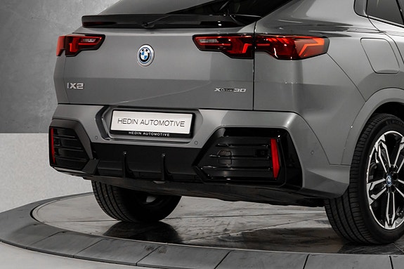BMW iX2 6 of 30