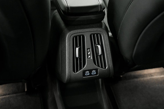 BMW iX2 22 of 30