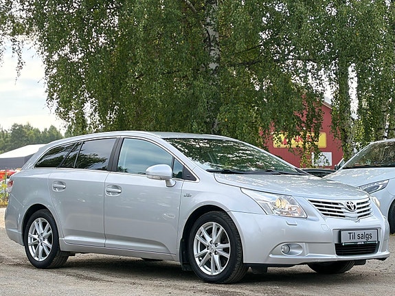 Toyota Avensis 5 of 30