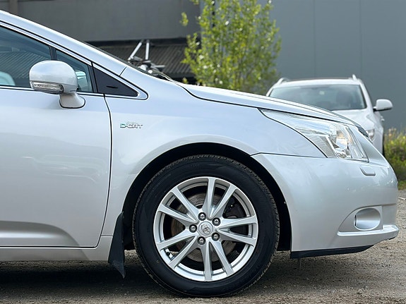 Toyota Avensis 7 of 30
