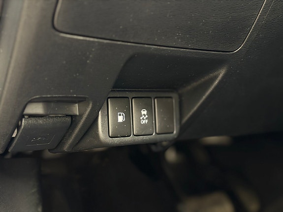 Toyota Avensis 25 of 30