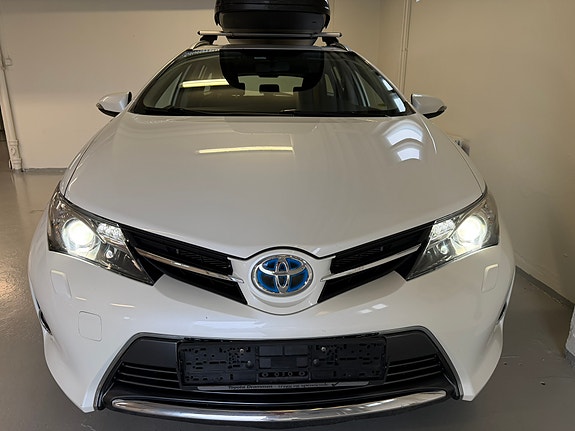 Toyota Auris 3 of 30