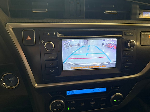 Toyota Auris 13 of 30