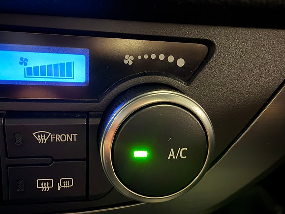 Toyota Auris 24 of 30