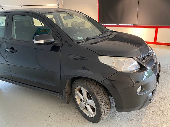 Toyota Urban Cruiser 6 of 28